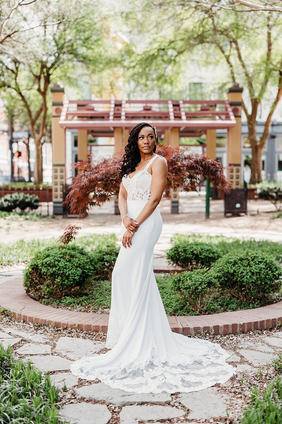  Bridal portraits in downtown louisville, Kentucky. Rooftop wedding and reception at 21C Hotel Louisville 
