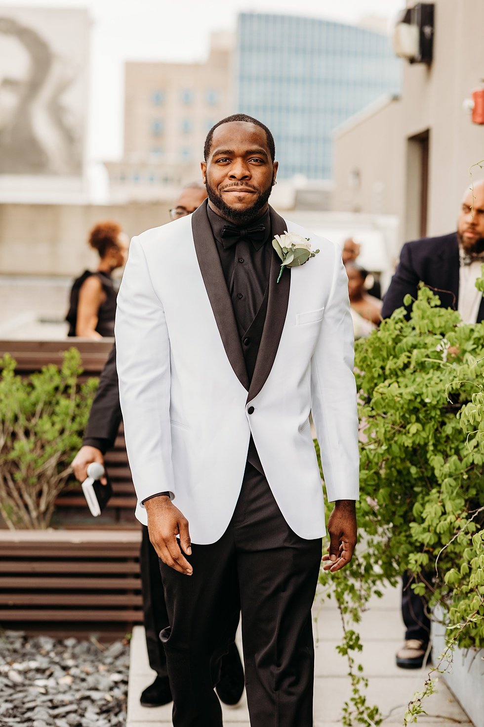  Rooftop wedding ceremony at 21c hotel Louisville.  