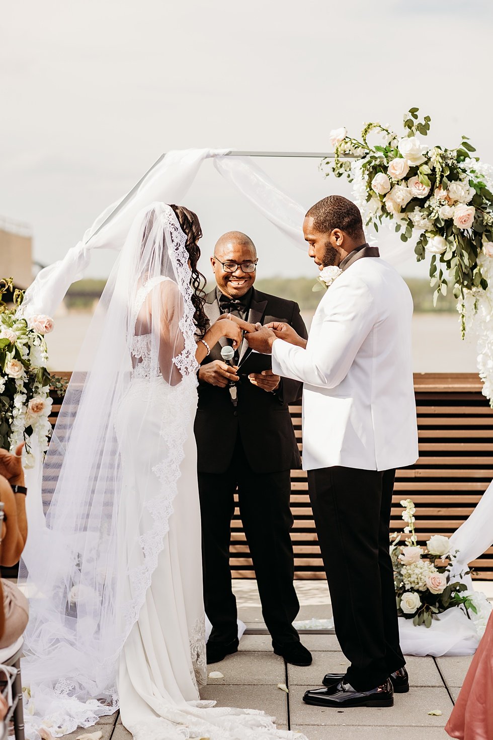  Rooftop wedding ceremony at 21c hotel Louisville.  