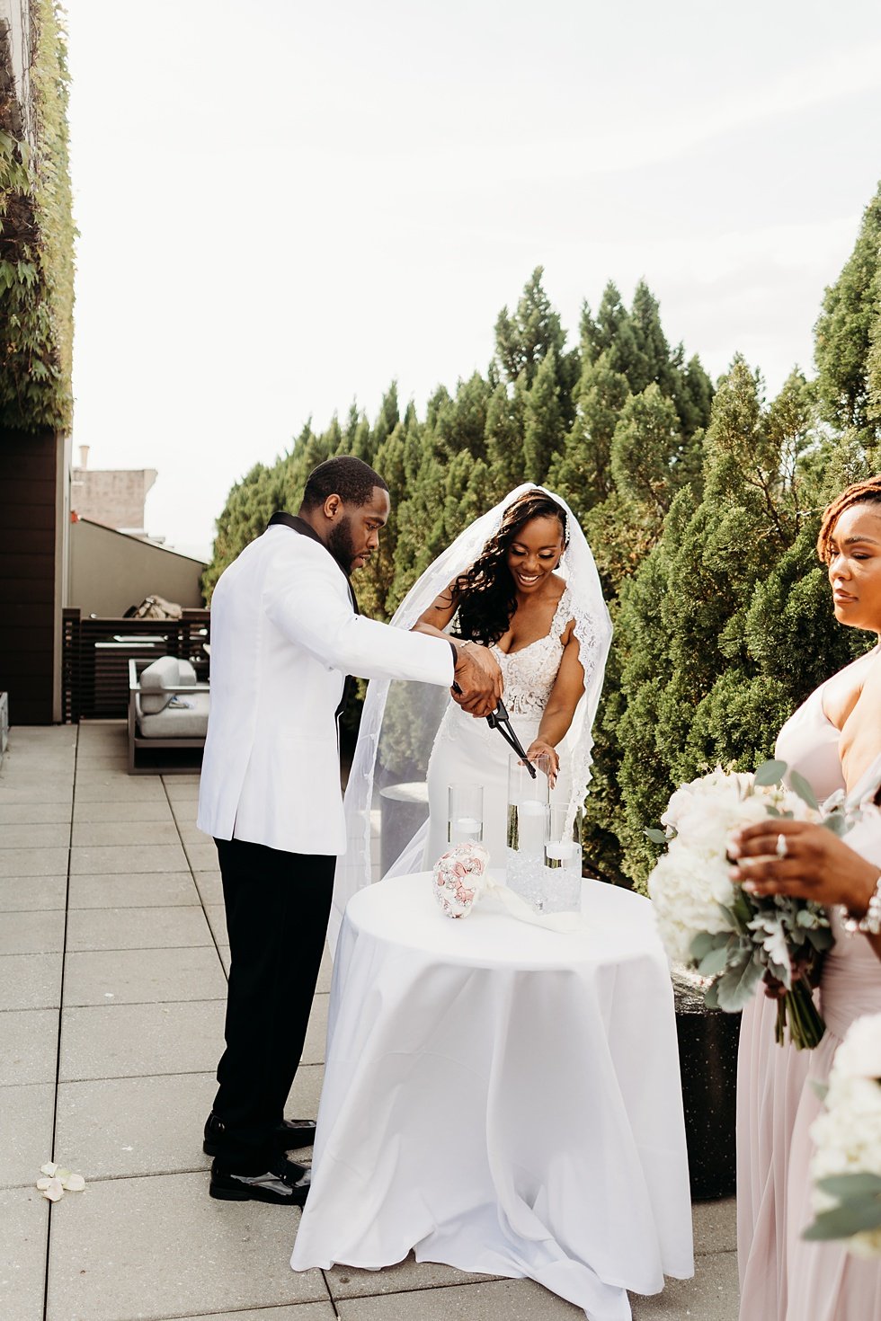  Rooftop wedding ceremony at 21c hotel Louisville.  