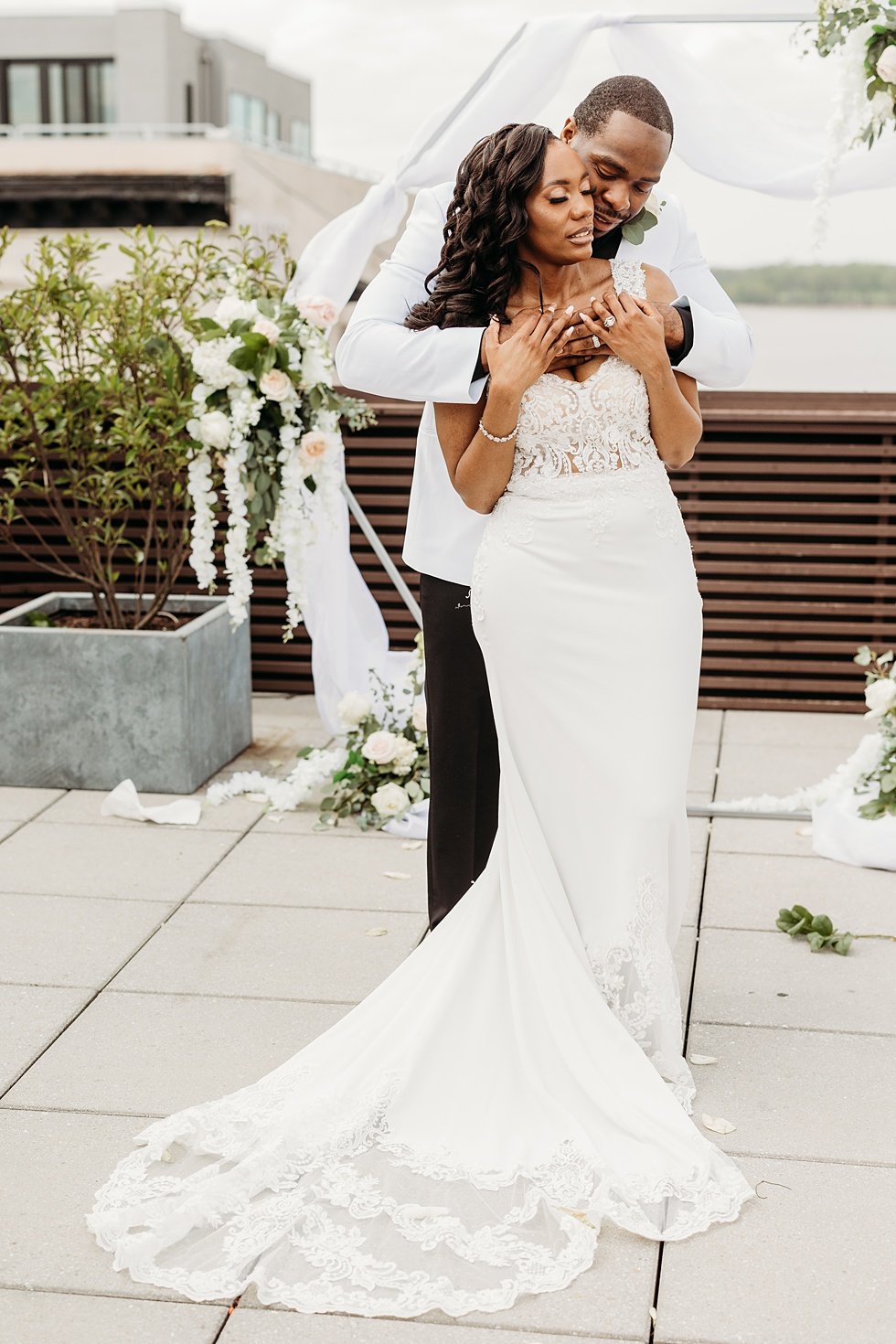  Rooftop bride and groom portraits at 21c hotel louisville, kentucky.  
