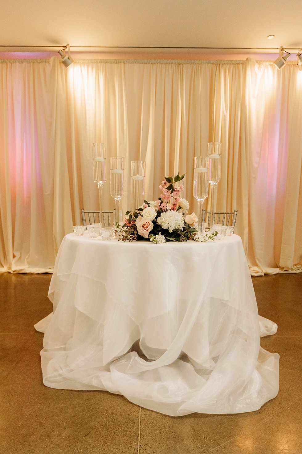  Wedding reception at 21c Hotel Louisville. Rooftop wedding and reception at 21C Hotel Louisville 