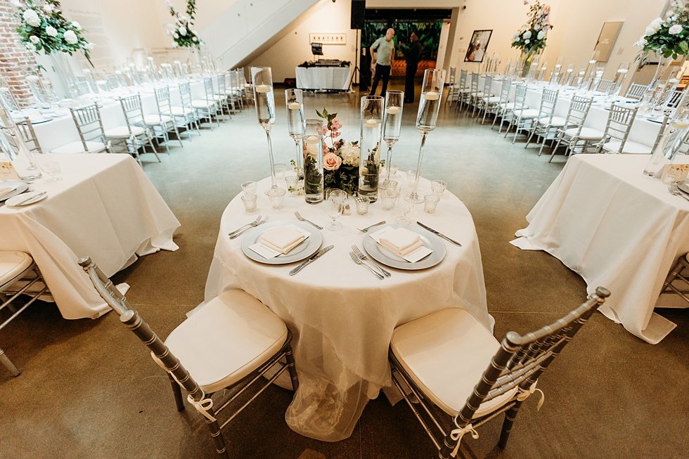  Wedding reception at 21c Hotel Louisville. Rooftop wedding and reception at 21C Hotel Louisville 